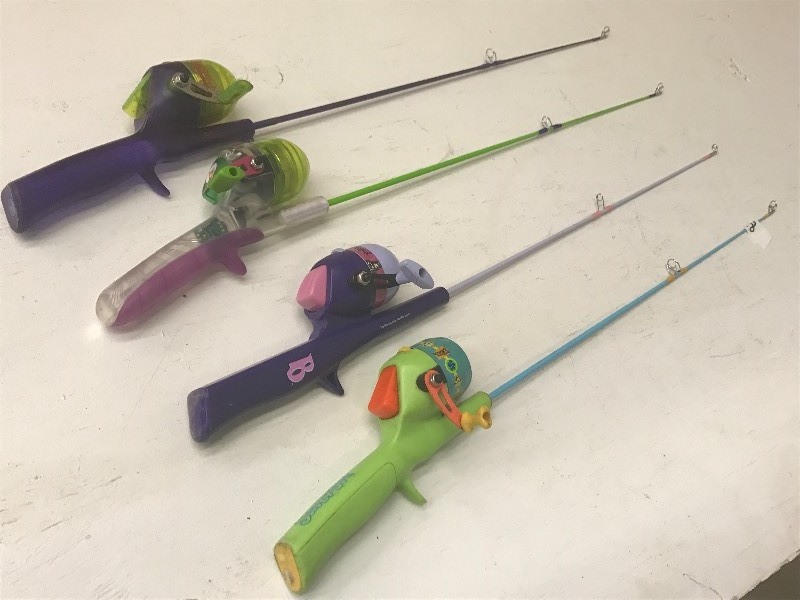 lot 28 image: Lot Of (4) ToddlerKids Rod & Reel ...