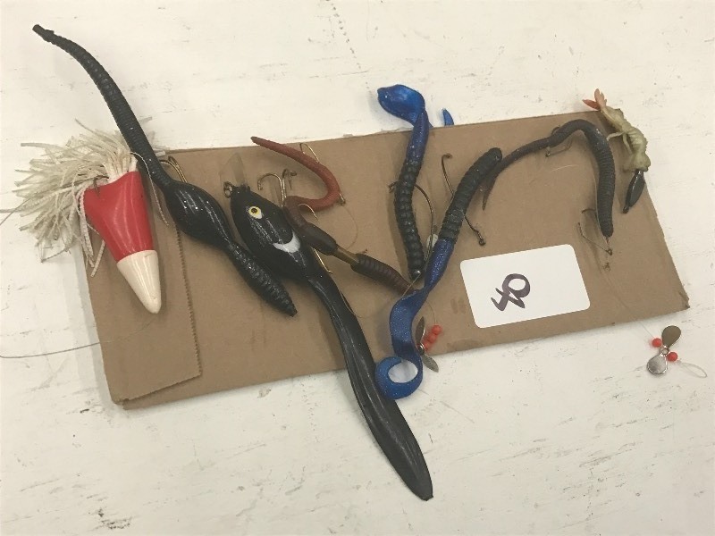 lot 40 image: (8) Assorted Soft Bait Lures ...