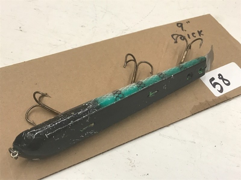 lot 58 image: 9 Suick Muskie Lure ...