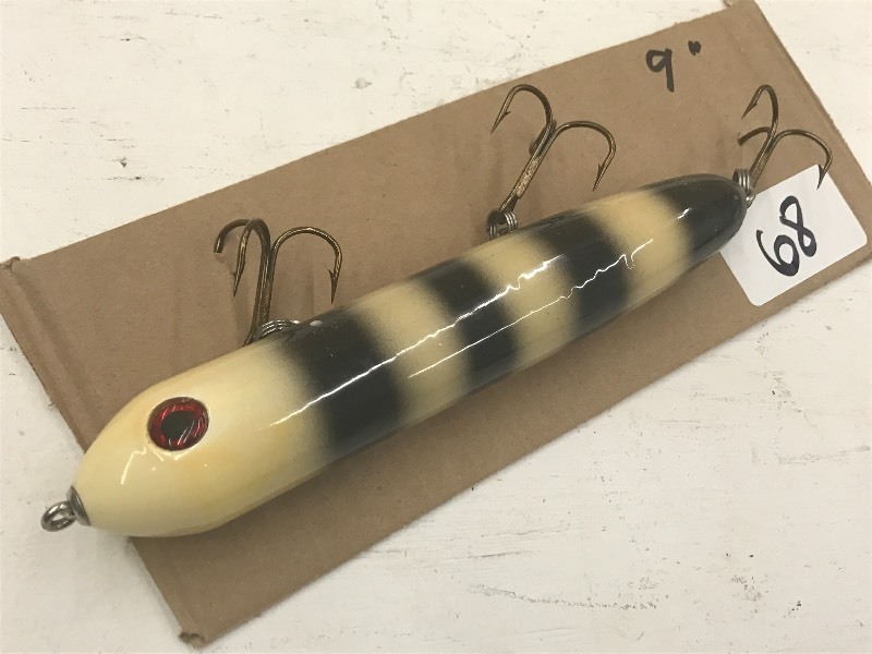 lot 68 image: 9 Unmarked Muskie Lure ...
