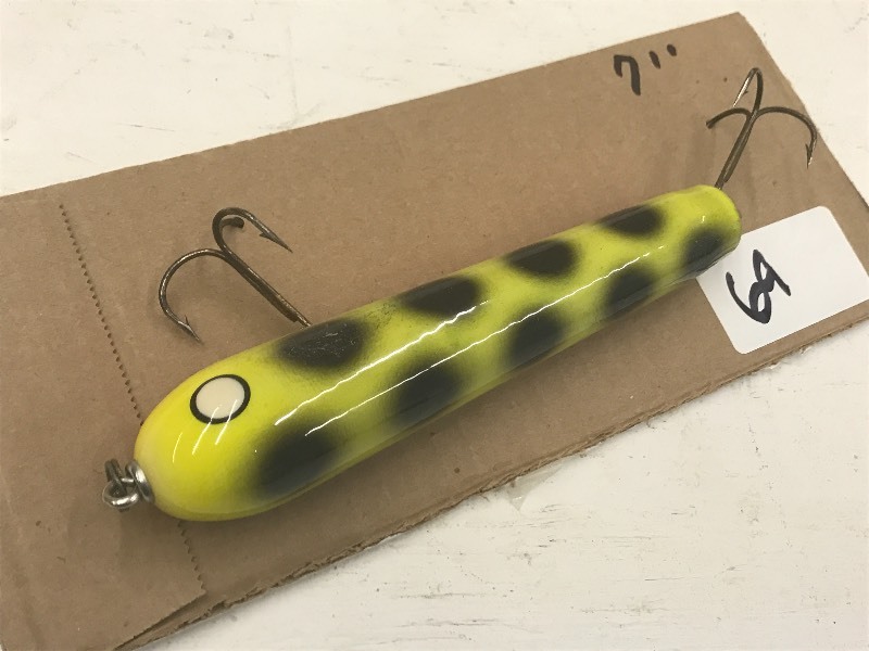 lot 69 image: 7 Unmarked Muskie Lure ...