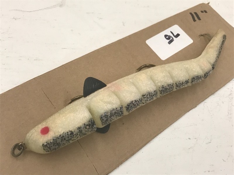lot 75 image: 11 Unmarked Muskie Lure ...