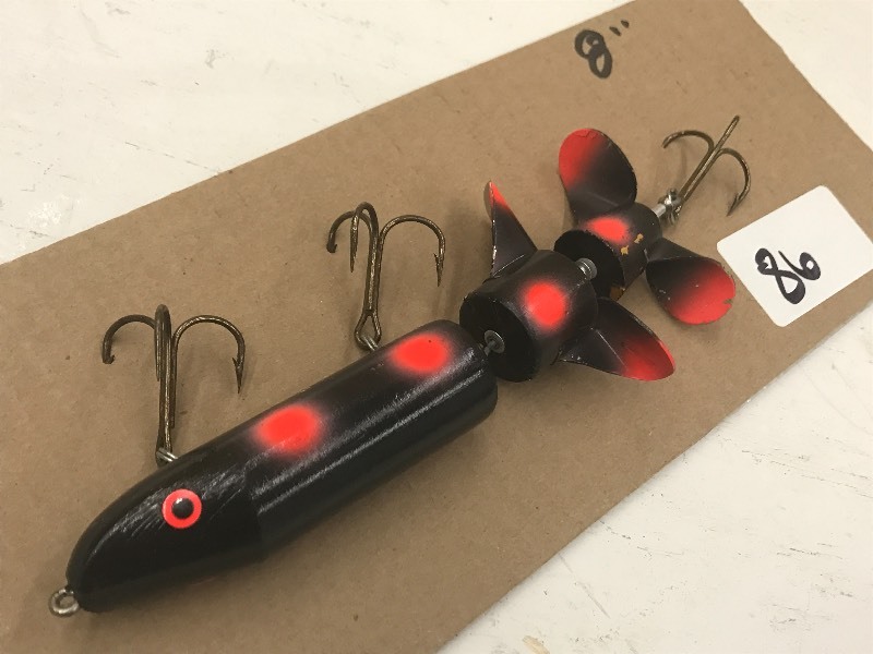 lot 86 image: 8 Unmarked Muskie Lure ...