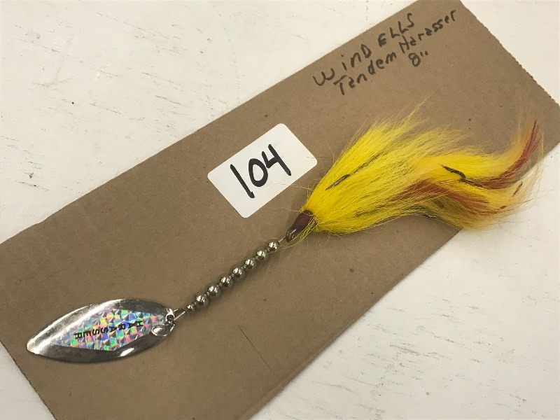 lot 104 image: 8 Windells Tandem Harasser Muskie ...