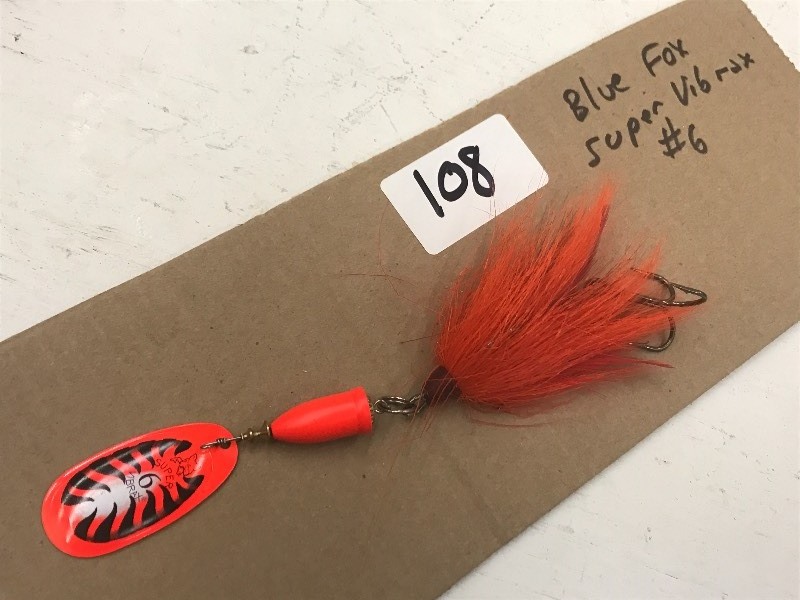 lot 108 image: Blue Fox #6 Super Vibrax Muskie Lur...