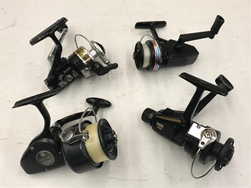 lot 144 image: (4) Assorted Vintage Spinning Reels...