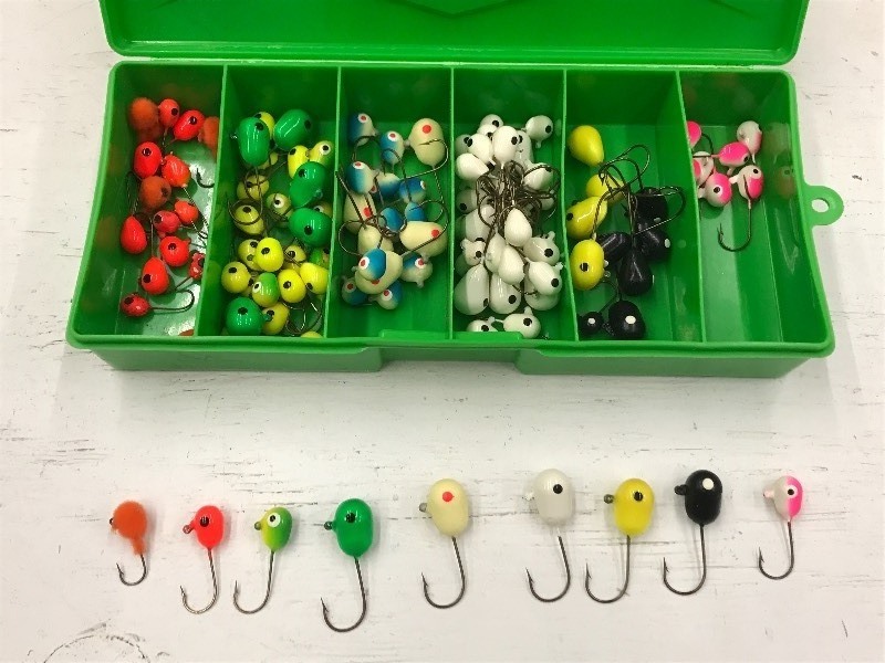 lot 170 image: Plastic Tote Full Of Assorted Float...