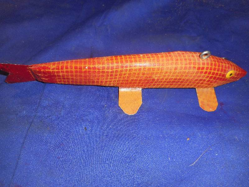wooden spearing lure