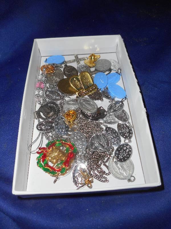 BOX OF RELIGIOUS PENDANTS