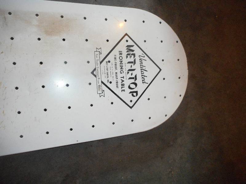 METAL IRONING BOARD