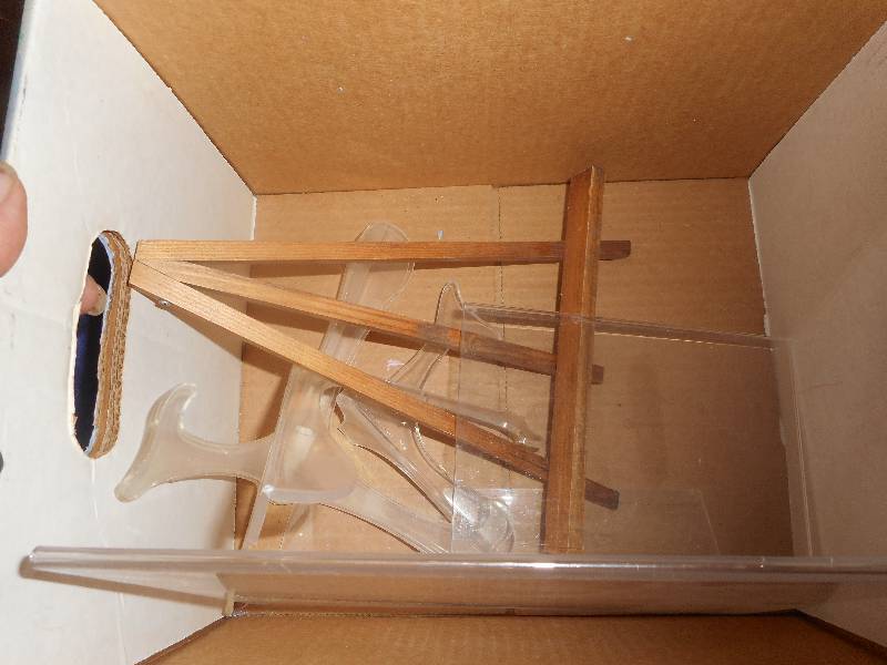 PLATE STANDS