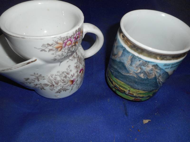 2 VINTAGE SHAVING MUGS