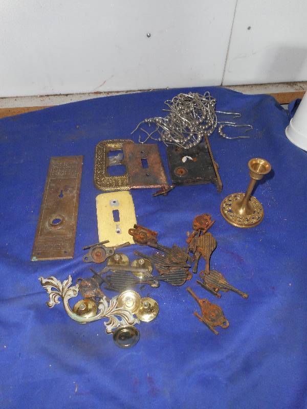 VINTAGE AND ANTIQUE METAL WARE