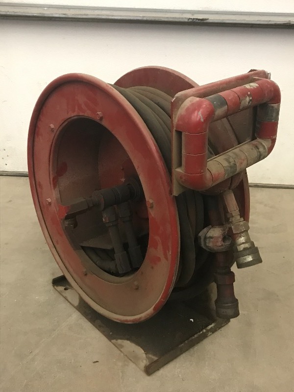 Hose Reel With Hydraulic Hose