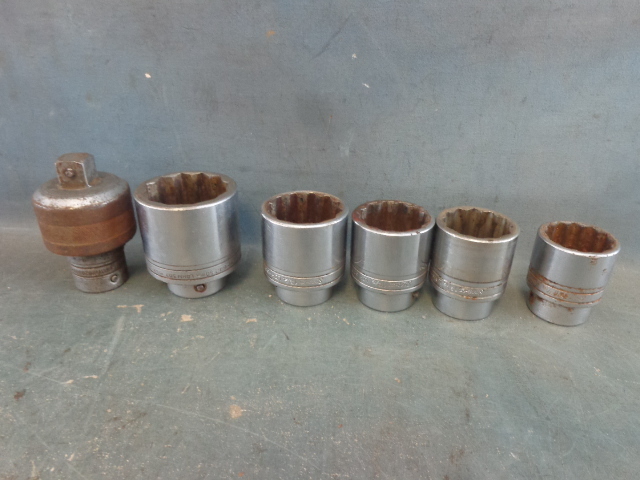 lot 7 image: Snap On Sockets and Ratchet