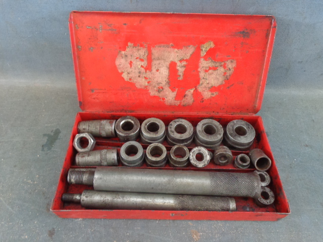 lot 19 image: Driver Set