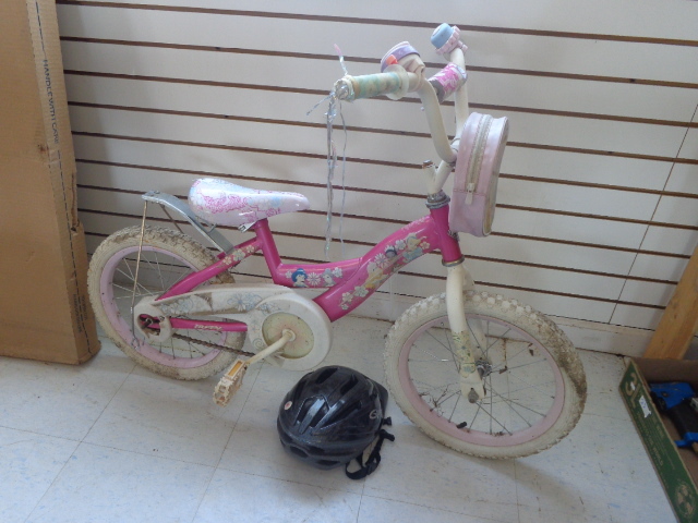 lot 24 image: Girls Disney Princess bicycle