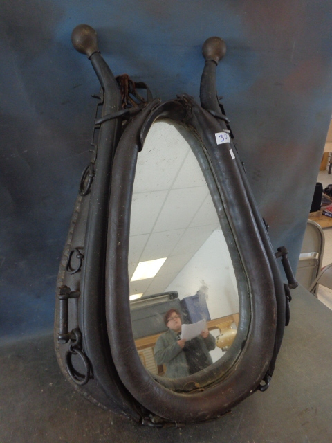 lot 30 image: Horse Collar Mirror