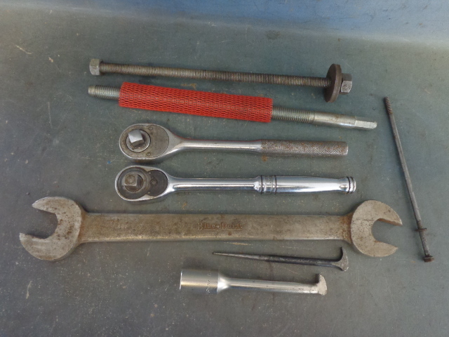 lot 38 image: Tools
