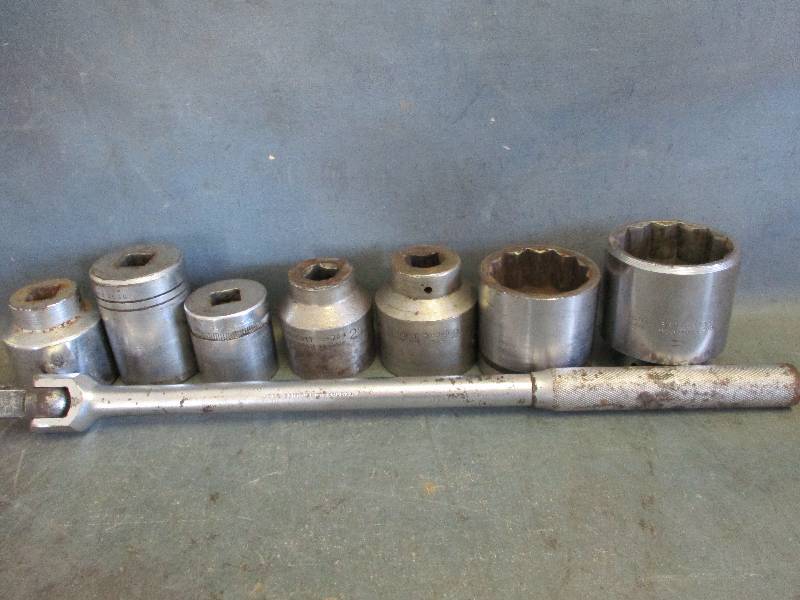 lot 86 image: Proto Breaker Bar