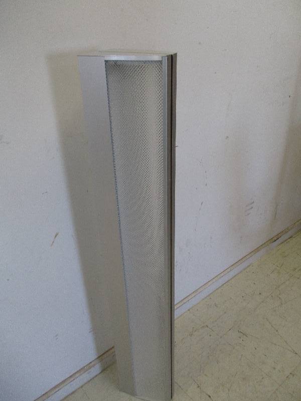 lot 91 image: Cooper Lighting fluorescent light