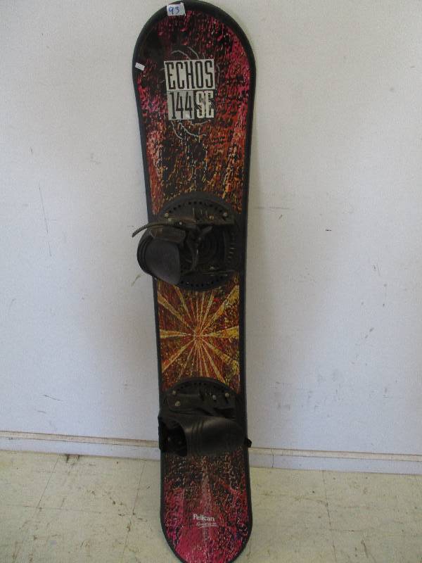 lot 93 image: Echos Snoboard 144SE