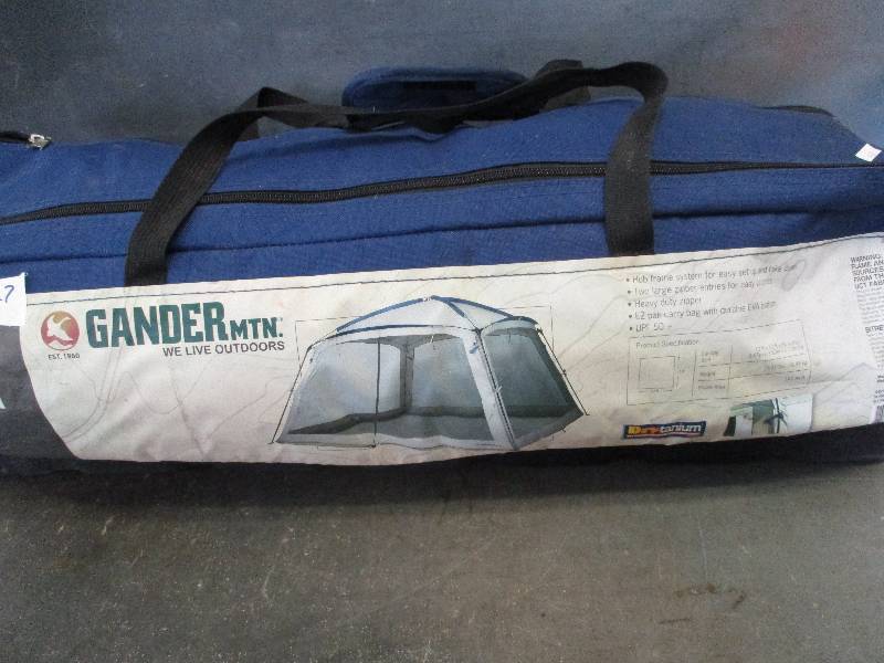 lot 127 image: Gander Mountain Screen tent