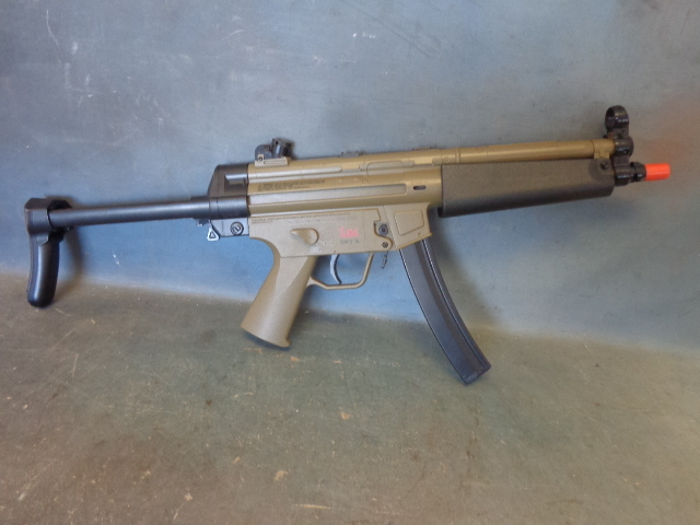 lot 140 image: Airsoft Gun