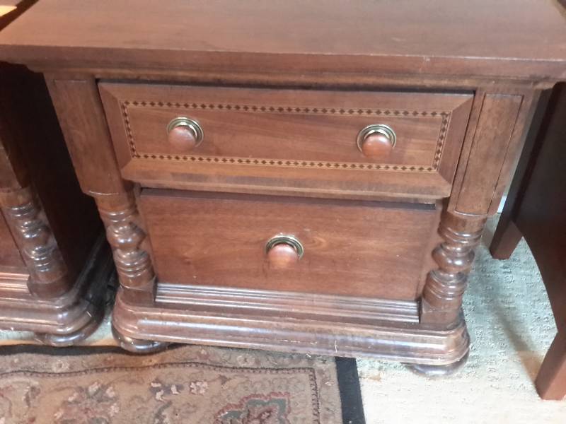 lot 9 image: 2 Mid Century night stands 28 in x 16 in x 24in h