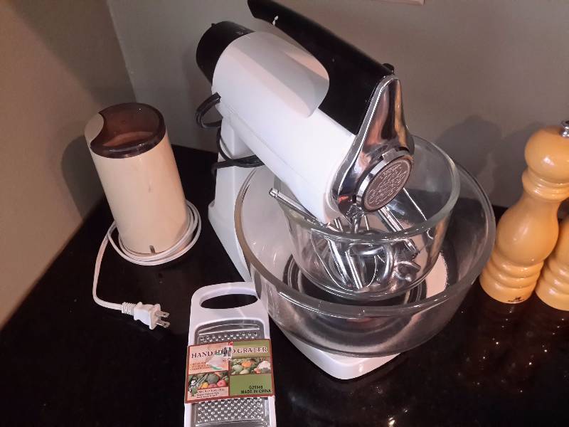 lot 59 image: Misc. Kitchen items as pictured, Include Sunbeam 50 th Anniversary mixer.  Other items as pictured