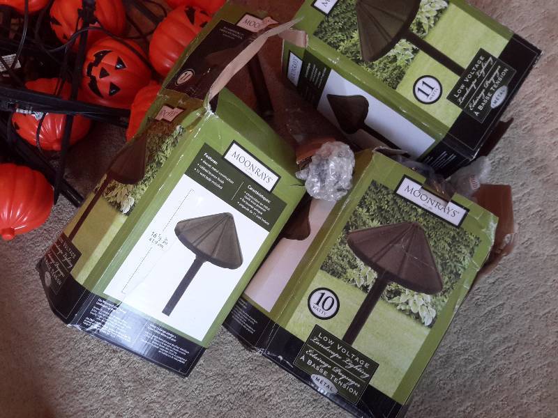lot 70 image: Halloween lights  3, Low Voltage Landscape lights.