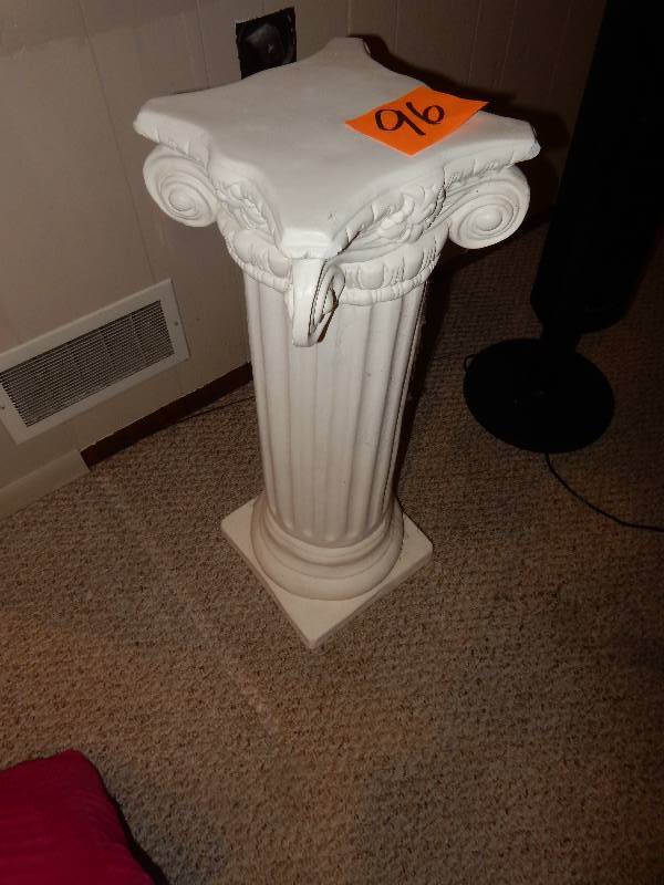 lot 96 image: Decorative Column.  Heavy.. 36 in h