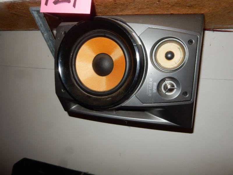 lot 120 image: 2, AIWA 2, RCA KEVLAR speakers (4)  These all work