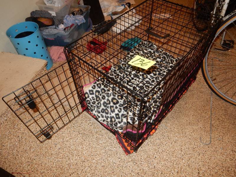lot 136 image: Wire pet cage as shown.