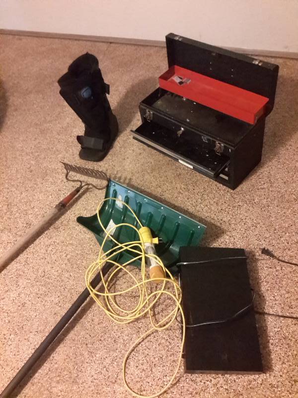 lot 148 image: Craftsman Tool Box, Trouble light and other items