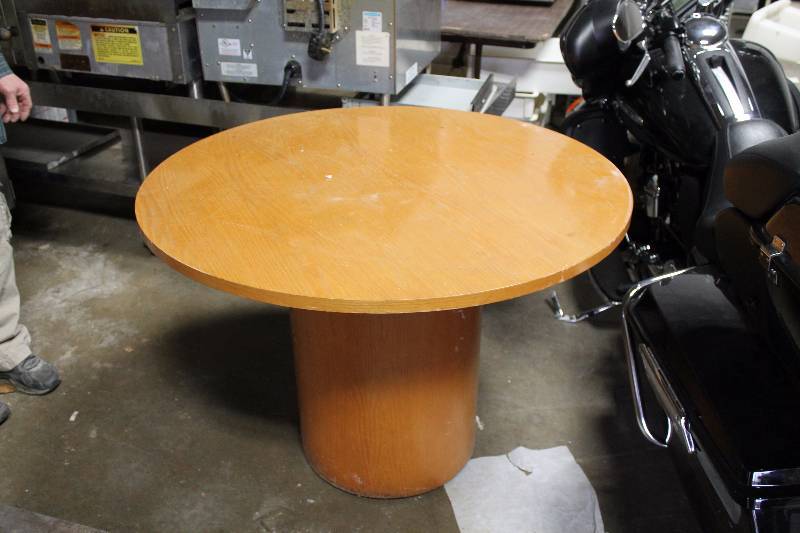 Round table