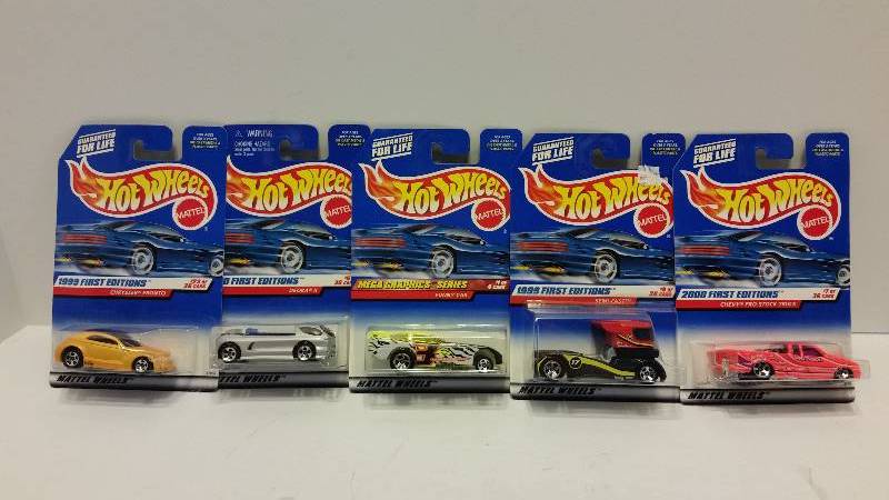 lot 9 image: Lot of (5) Hot Wheels Cars in Original Packaging - See Pictures for Styles and Series