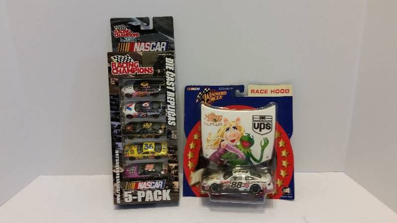 lot 88 image: Winners Circle #88 Dale Jarrett Muppets Race Hood Editions and Racing Champions NASCAR 5 Pack
