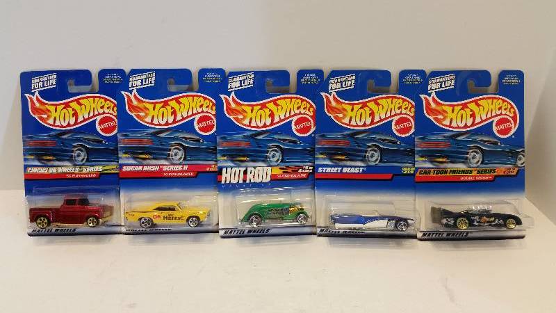 lot 93 image: Lot of (5) Matchbox 164th Scale Cars- See Pictures for Descriptions, Series and Styles