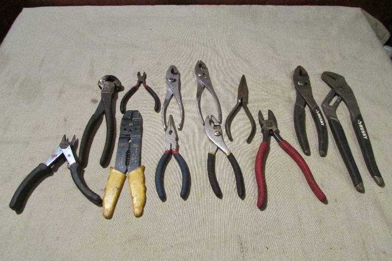 Pliers
