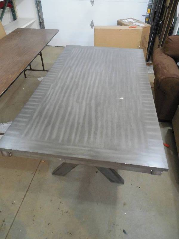McLeland Design Giavonna Dining Table