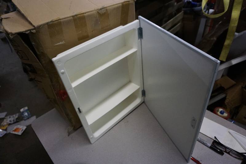 lot 145 image: Bathroom Wall Mount Mirrored Medicine Cabinet