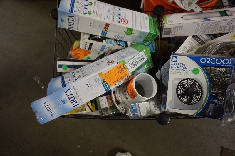 lot 136 image: Large Lot of FaucetPlumbing Hoses and Miscellaneous Accessories