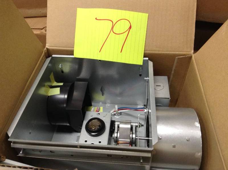 Nutone 70 CFM Ceiling Exhaust Fan with 1 - 250-Watt Infrared Bulb Heater Model # 9417DN Not used