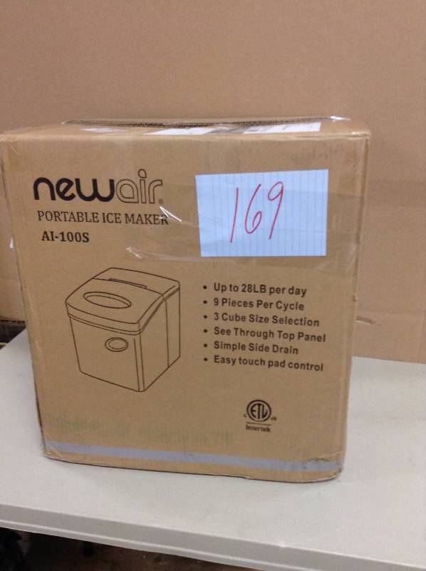 NewAir Portable Ice Maker - Appliance makes 28 lbs. of crystal-clear ice every 24 hours in New condition