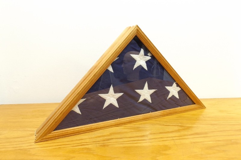 lot 5 image: Framed US Military Deceased Servicemens Flag
