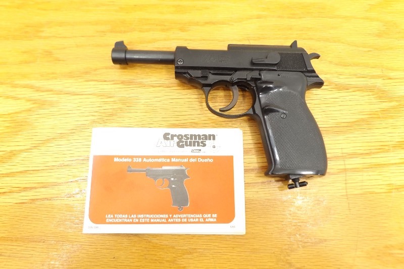 lot 9 image: Crossman 338 CO2 BB Pistol