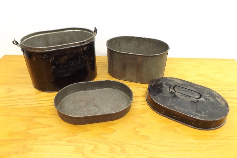 lot 16 image: Antique Atlantic #8 Miners Metal Lunch Pail