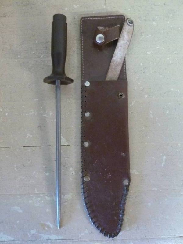 lot 41 image: Sharpening Steel