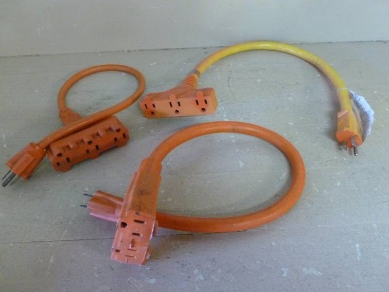 lot 43 image: Extension Cords